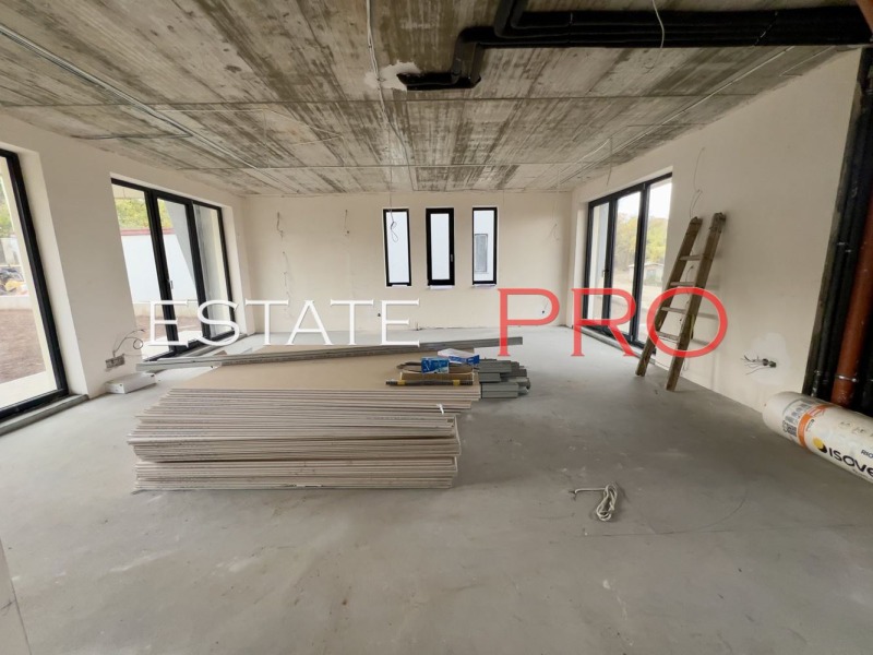 Продава КЪЩА, град София, с. Панчарево • 566400 € / 1107782.11 лв. • 47240420 1