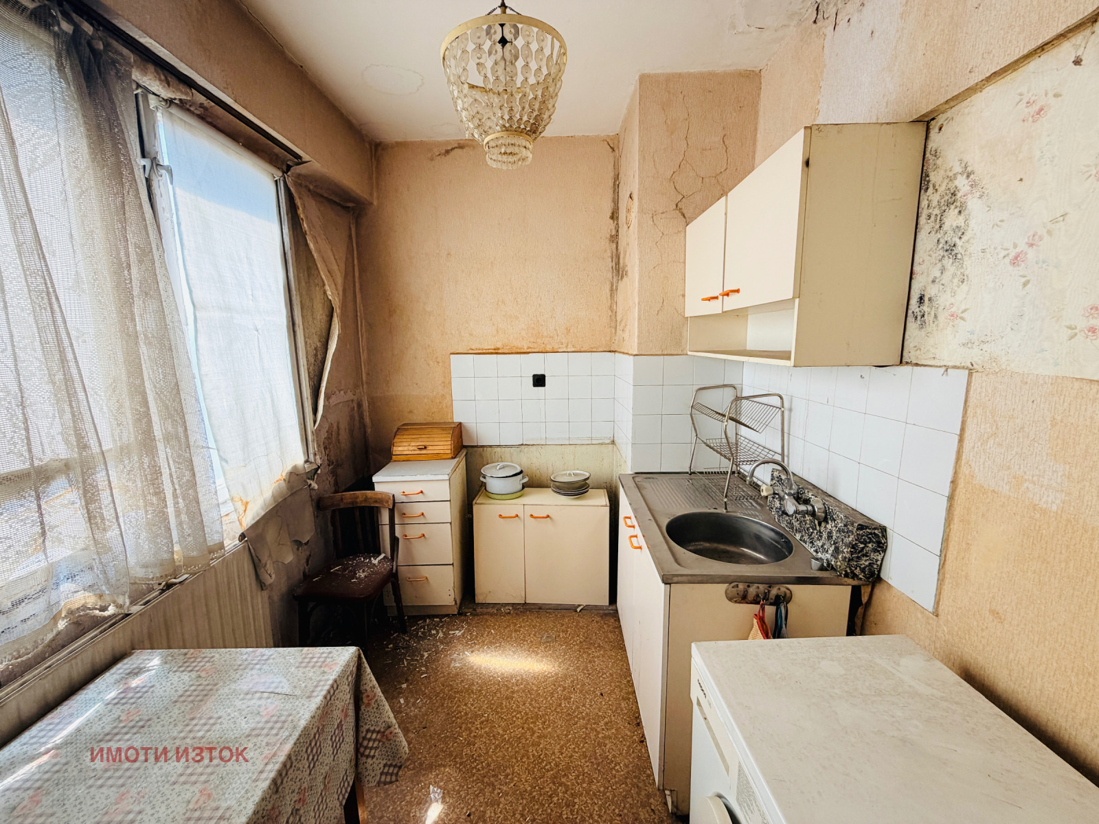 Продава 2-СТАЕН, гр. Перник, Изток, снимка 5 - Апартаменти - 55748540