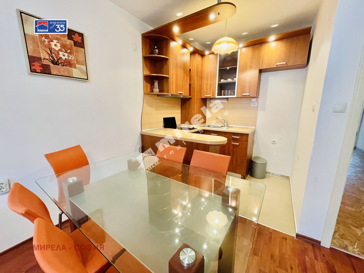Продава 3-СТАЕН, гр. София, Оборище, снимка 2 - Апартаменти - 52533798