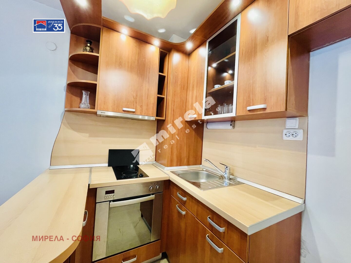 Продава 3-СТАЕН, гр. София, Оборище, снимка 3 - Апартаменти - 52533798