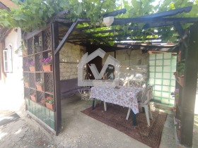 Maison Botevo, région Varna 10