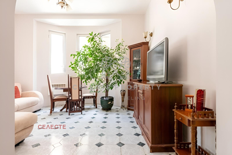 Продава  3-стаен град София , Център , 117 кв.м | 35914722 - изображение [2]