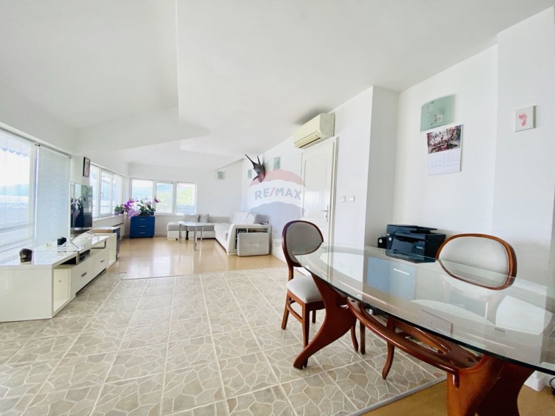 Продава МНОГОСТАЕН в област Добрич, гр. Балчик - 160 кв.м / 320 000 € » 625 865.60 лв., РЕМАКС ХОУМ