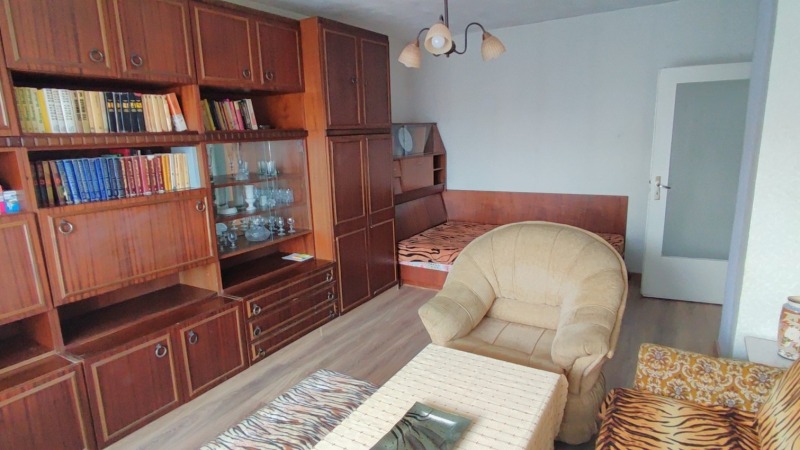 Продава  2-стаен град Русе , Централен южен район , 58 кв.м | 52386286 - изображение [2]