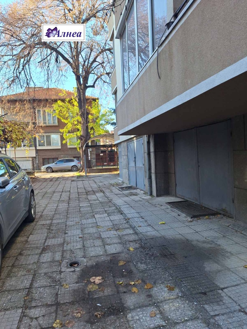 Продава ЕТАЖ ОТ КЪЩА, гр. Пловдив, Христо Смирненски, снимка 9 - Етаж от къща - 52799143