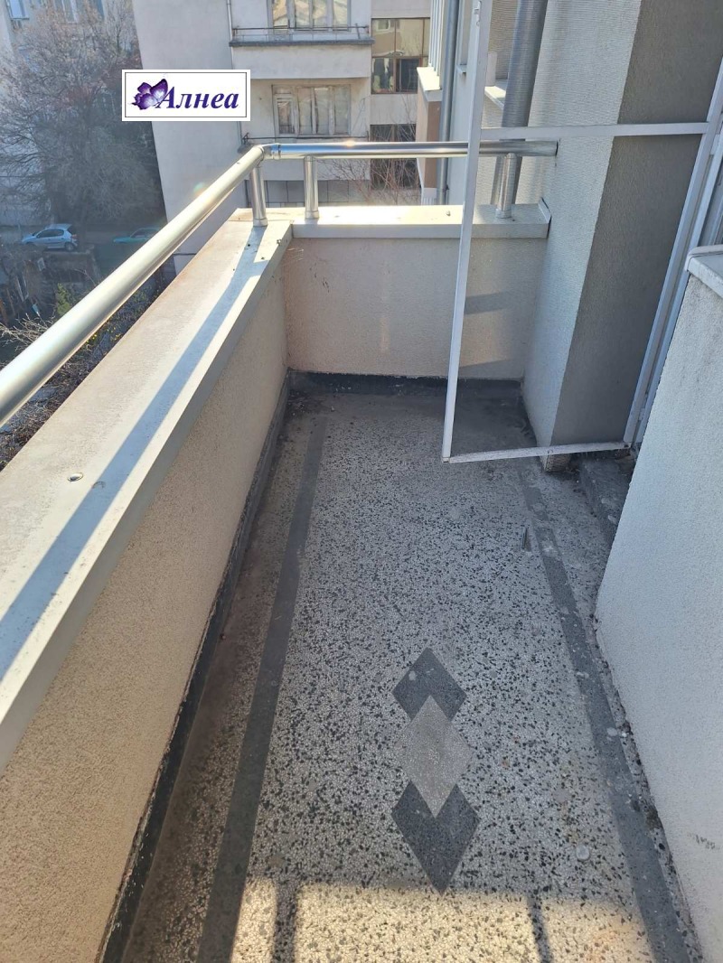 Продава ЕТАЖ ОТ КЪЩА, гр. Пловдив, Христо Смирненски, снимка 8 - Етаж от къща - 52799143