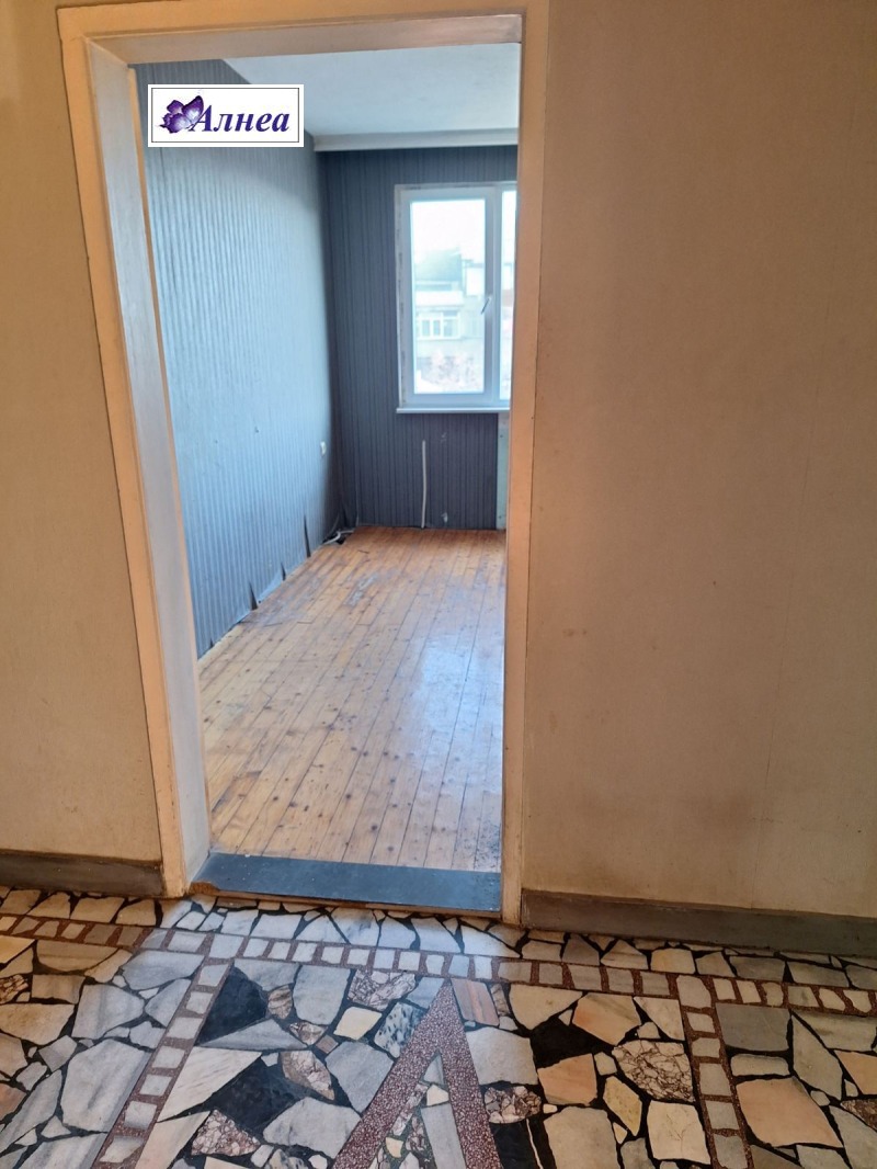 Продава ЕТАЖ ОТ КЪЩА, гр. Пловдив, Христо Смирненски, снимка 5 - Етаж от къща - 52799143