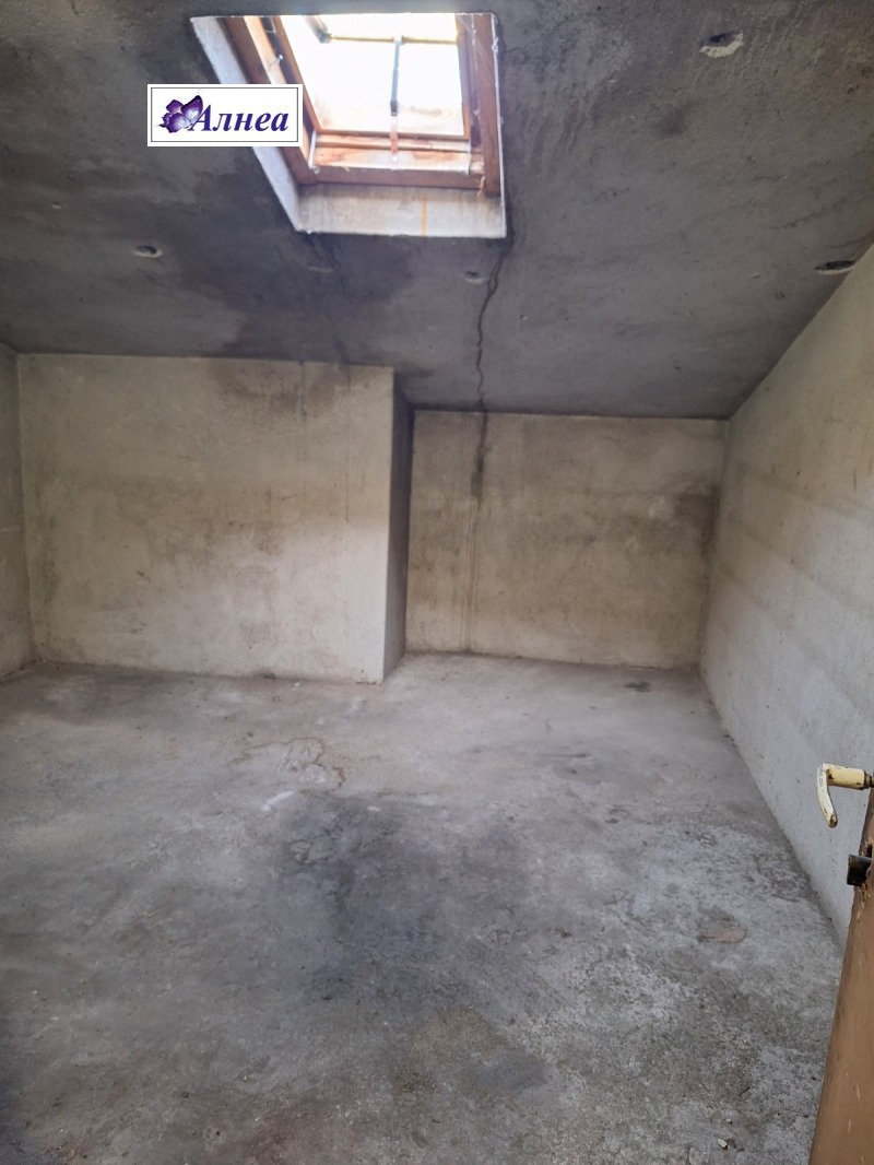 Продава ЕТАЖ ОТ КЪЩА, гр. Пловдив, Христо Смирненски, снимка 11 - Етаж от къща - 52799143