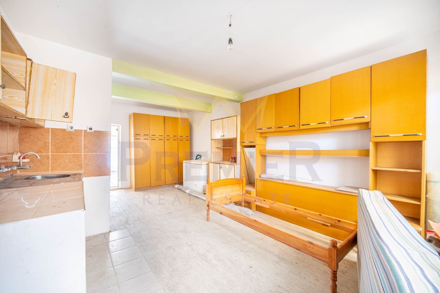 Продава КЪЩА, гр. Каварна, област Добрич, снимка 14 - Къщи - 54675823