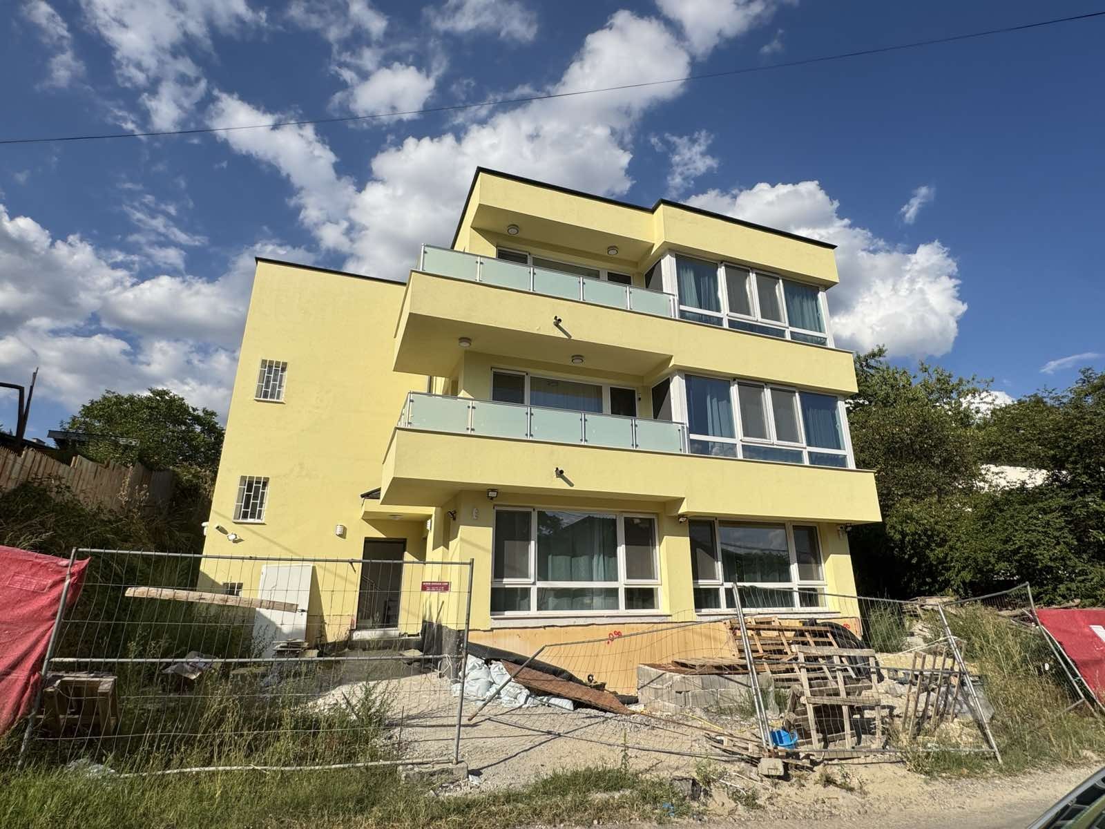 Продава КЪЩА, гр. София, с. Бистрица