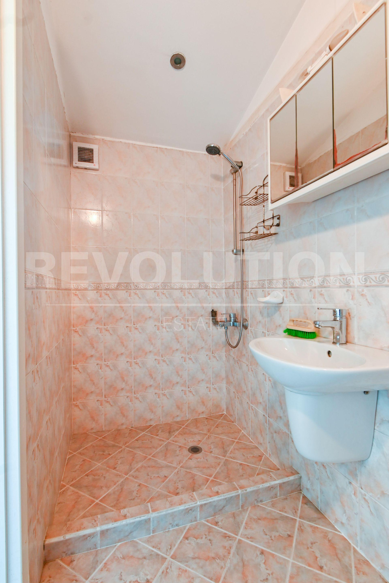 Продава МНОГОСТАЕН, гр. София, Център, снимка 17 - Апартаменти - 50738492
