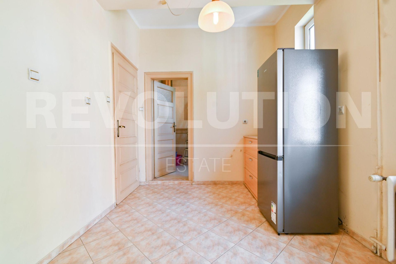 Продава МНОГОСТАЕН, гр. София, Център, снимка 8 - Апартаменти - 50738492