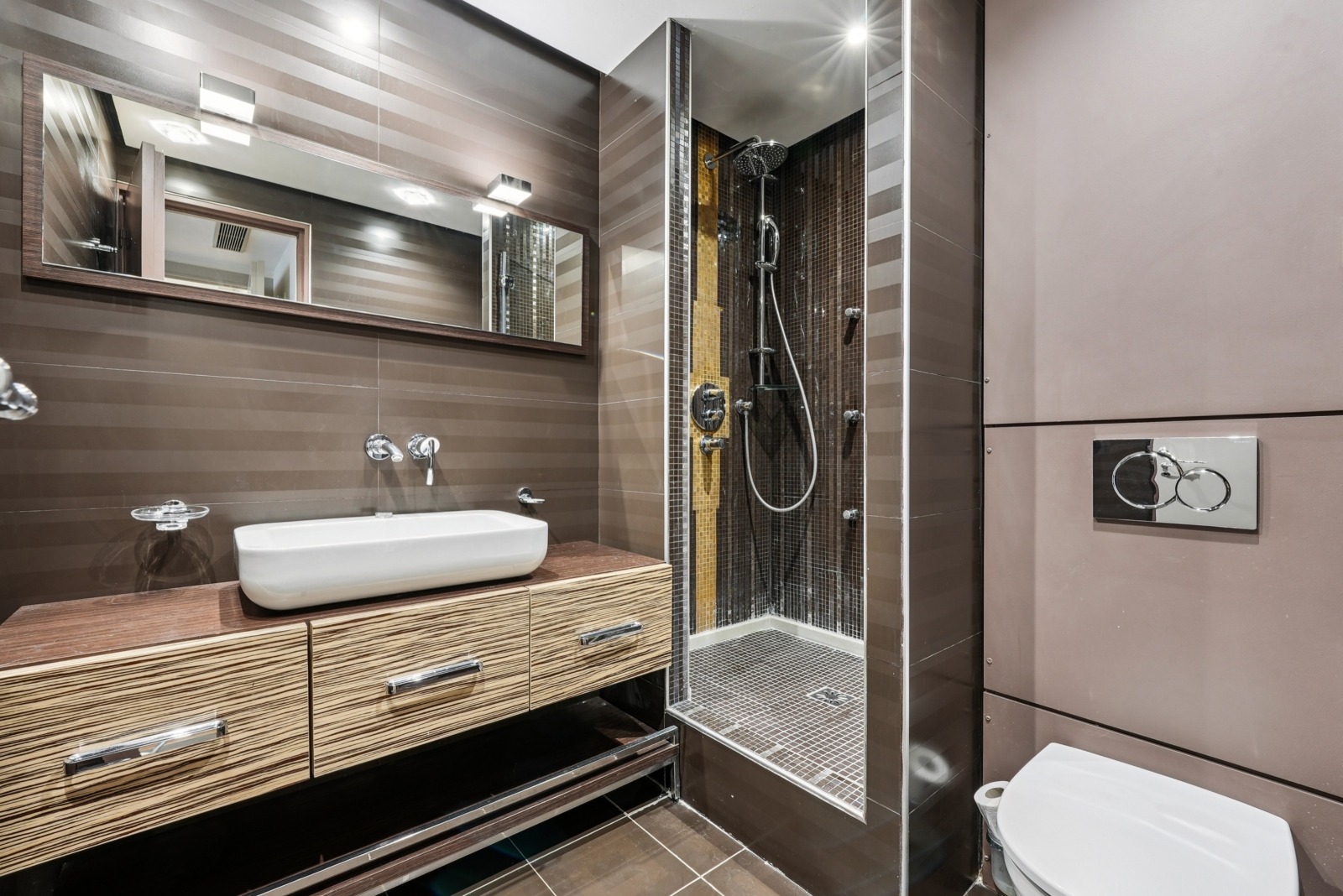 Продава МНОГОСТАЕН, гр. Варна, Център, снимка 5 - Апартаменти - 54344657