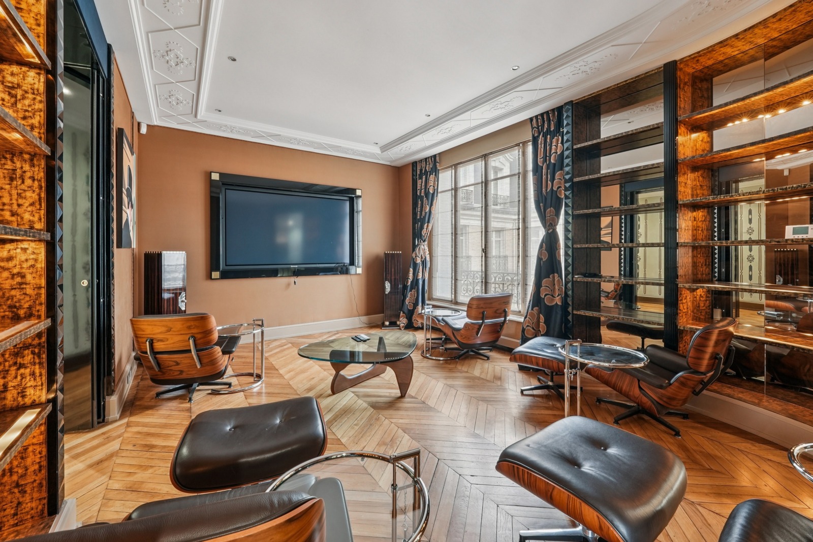 Продава МНОГОСТАЕН, гр. Варна, Център, снимка 10 - Апартаменти - 54344657