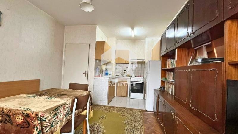 Продава 4-СТАЕН, гр. Търговище, Център, снимка 12 - Aпартаменти - 49354021