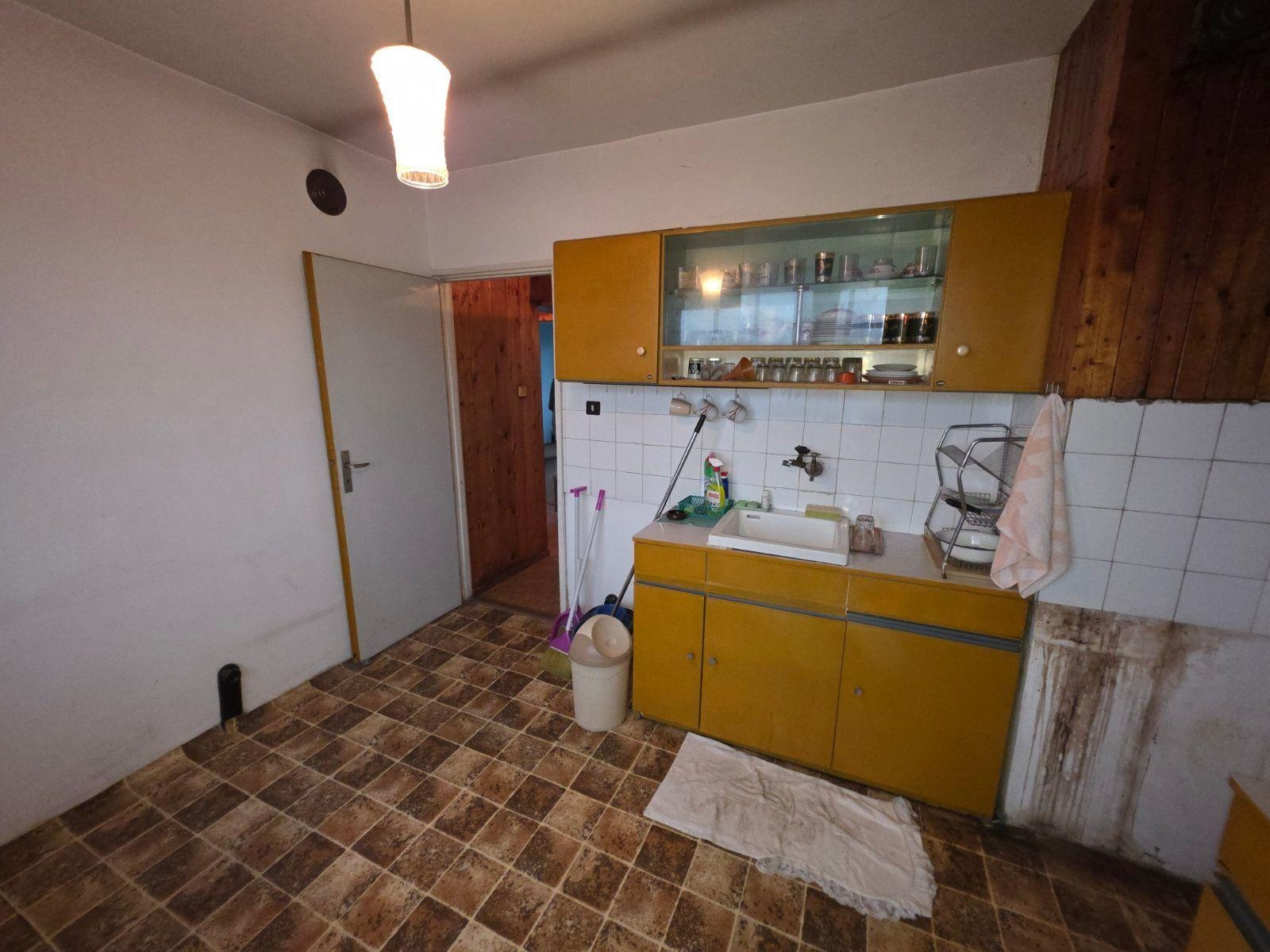 Продава МНОГОСТАЕН, гр. Айтос, област Бургас, снимка 7 - Апартаменти - 55481536