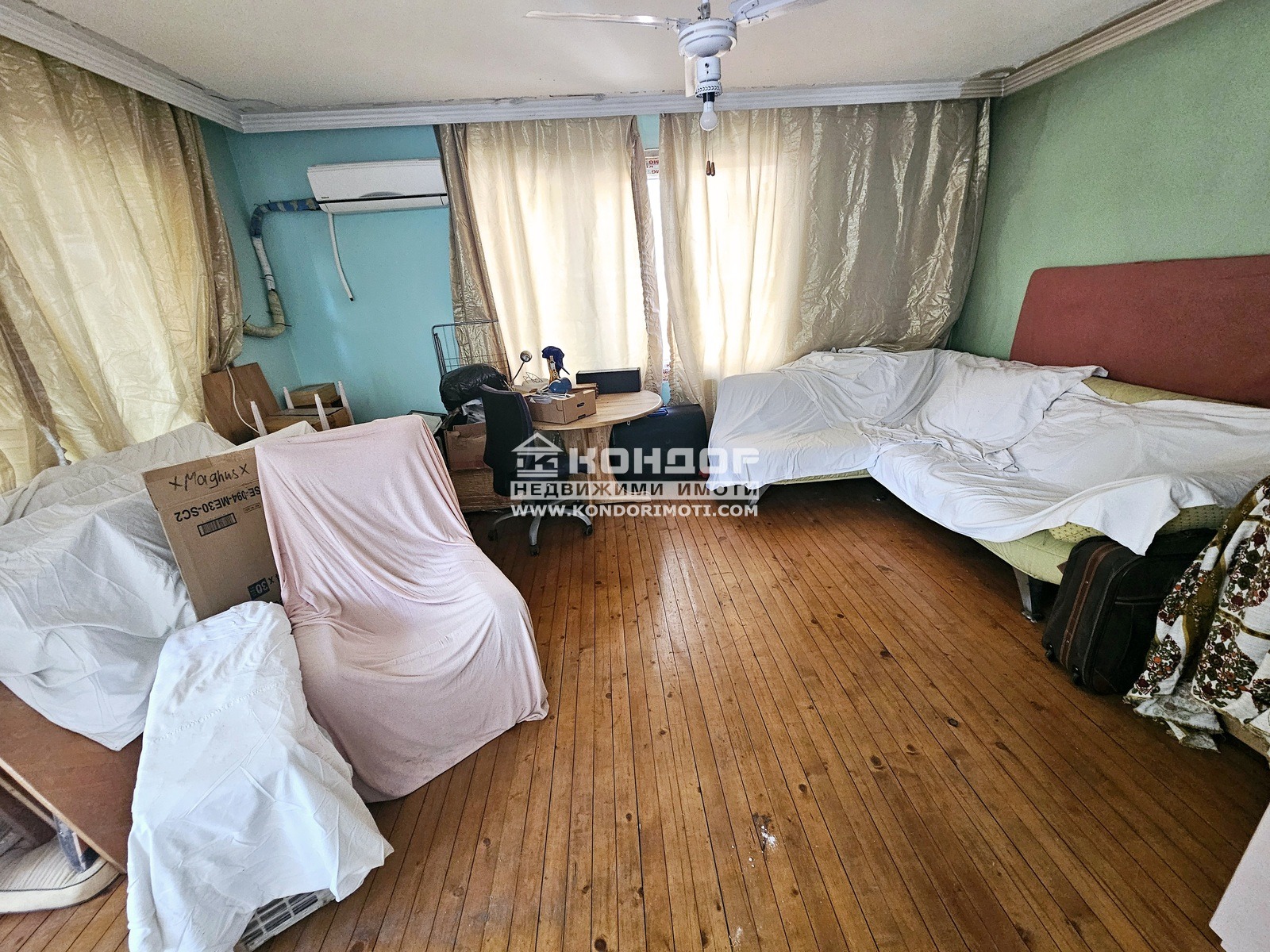 Продава ЕТАЖ ОТ КЪЩА, гр. Пловдив, Въстанически, снимка 2 - Етаж от къща - 49956385