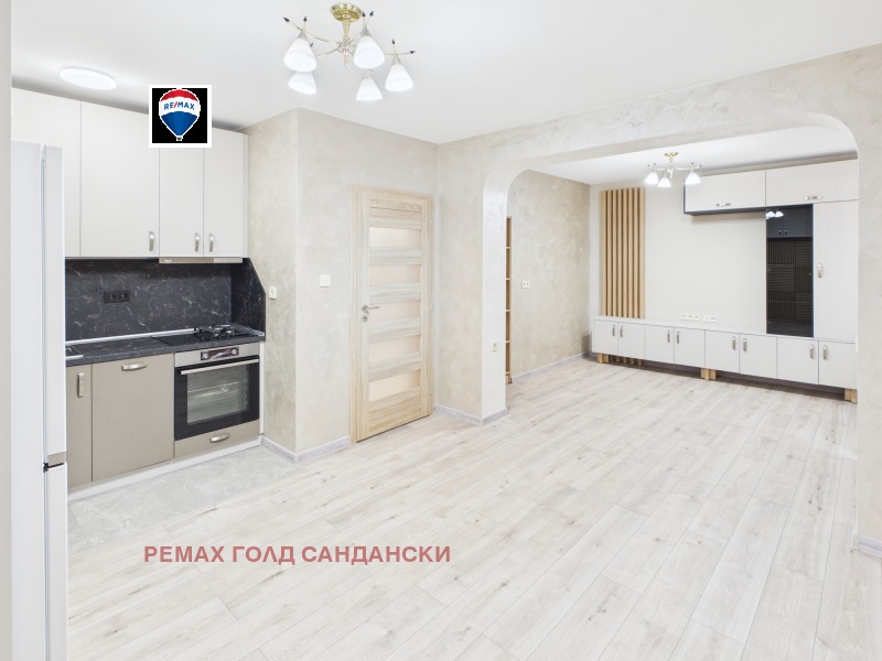 Продава 3-СТАЕН в област Благоевград, гр. Сандански - 100 кв.м / 175 000 € » 342 270.25 лв., РЕМАХ ГОЛД САНДАНСКИ