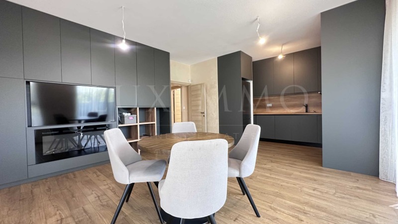 À vendre  2 chambres Plovdiv , Mladejki Halm , 105 m² | 38230449
