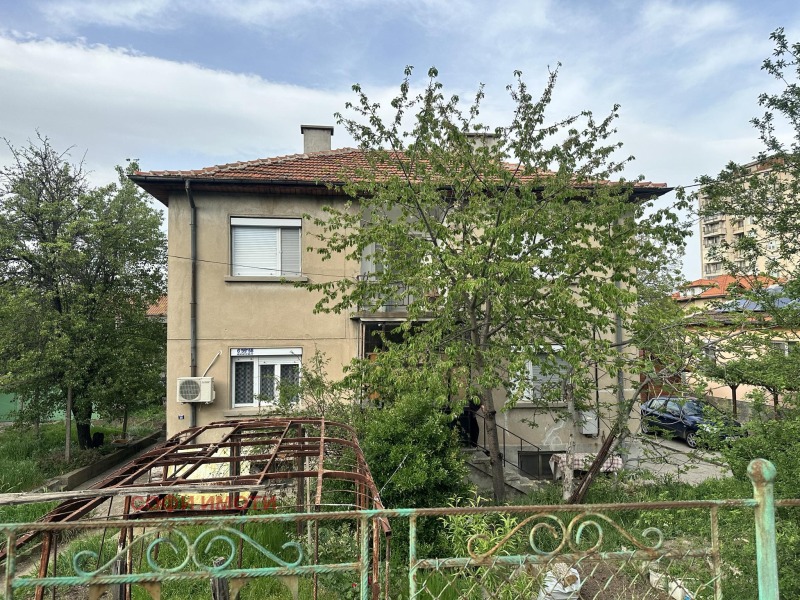 Продава  Етаж от къща град Кърджали , Веселчане , 100 кв.м | 46791247 - изображение [2]