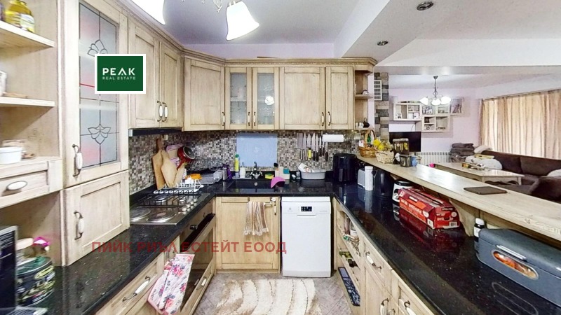 Продава КЪЩА, гр. Габрово, област Габрово, снимка 3 - Къщи - 53438136