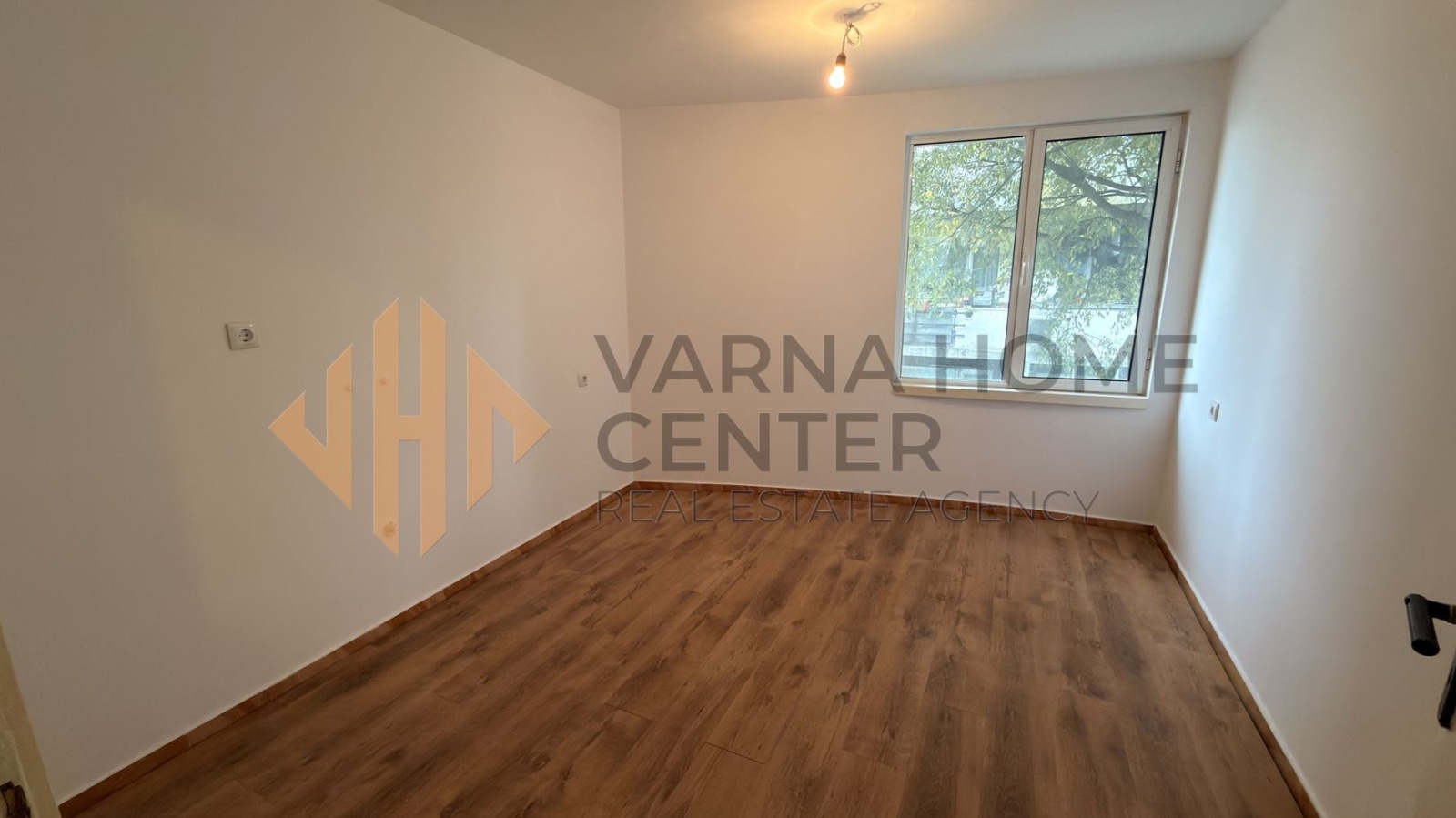 Продава КЪЩА, гр. Варна, Център, снимка 16 - Къщи - 54998948