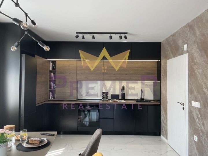 Продава 4-СТАЕН, гр. Варна, Бриз, снимка 6 - Апартаменти - 52871468