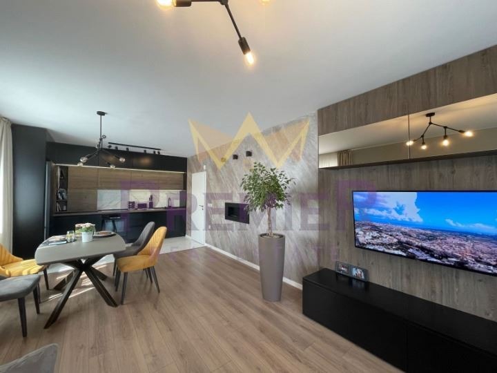 Продава 4-СТАЕН, гр. Варна, Бриз