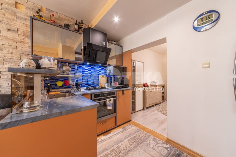 En venta  Piso de la casa Varna , Levski 1 , 156 metros cuadrados | 76970504 - imagen [8]