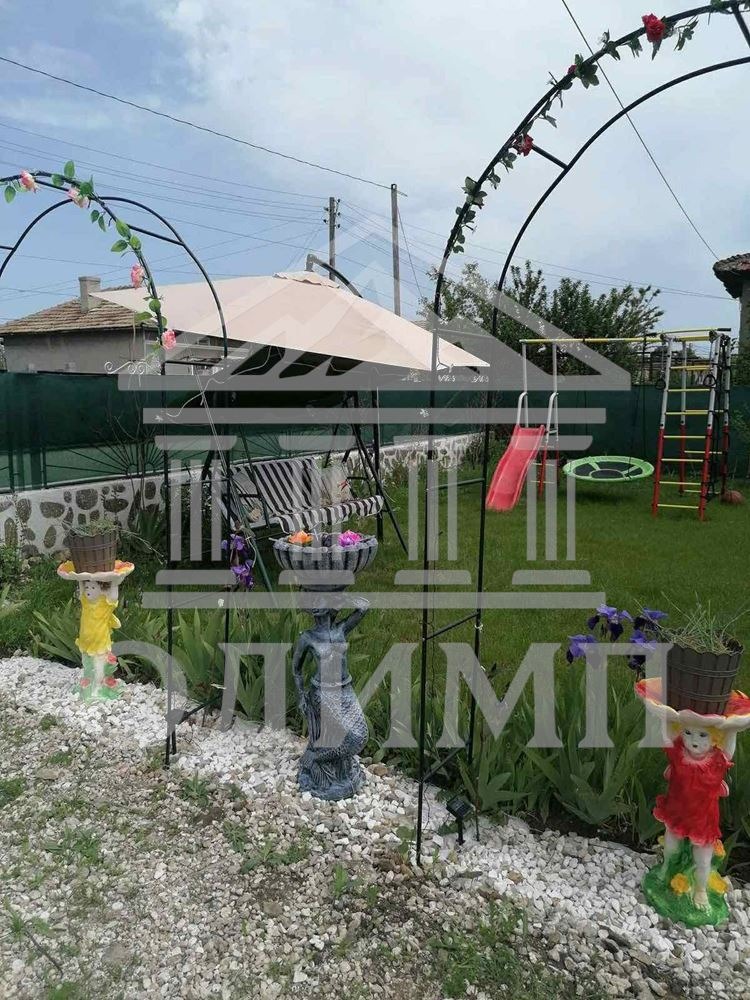 Продава КЪЩА, гр. Генерал Тошево, област Добрич, снимка 2 - Къщи - 53388294