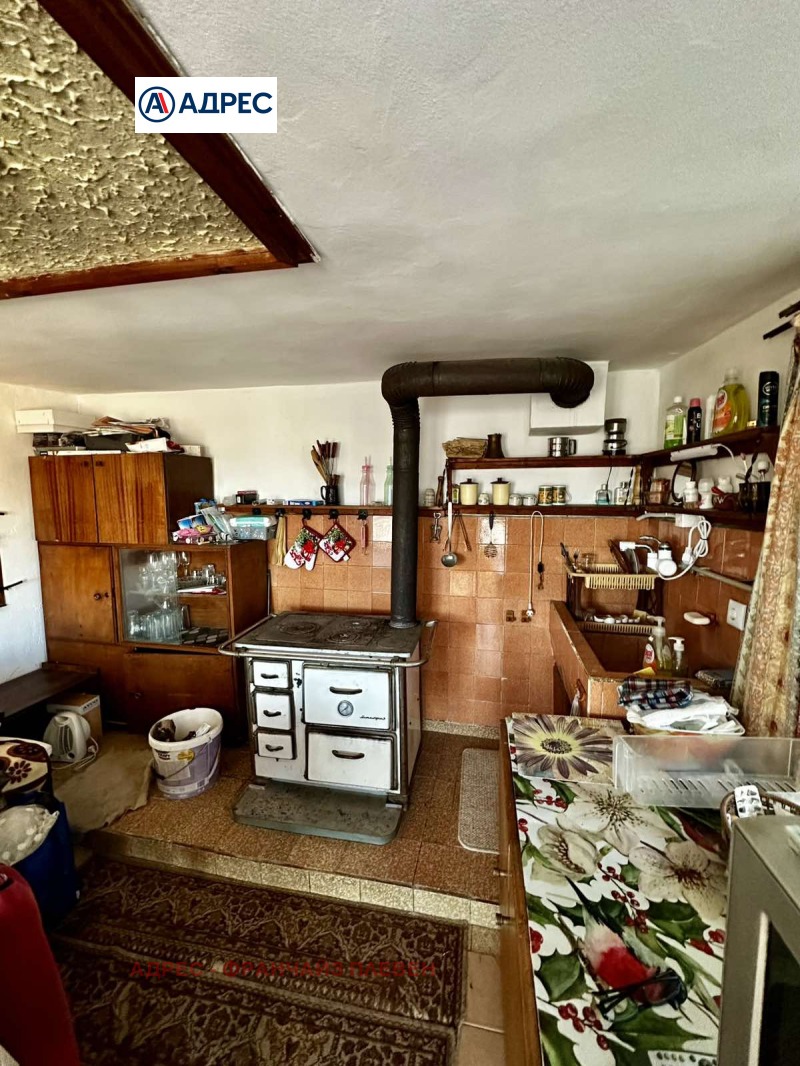 Продава КЪЩА, с. Белиш, област Ловеч, снимка 8 - Къщи - 53562912