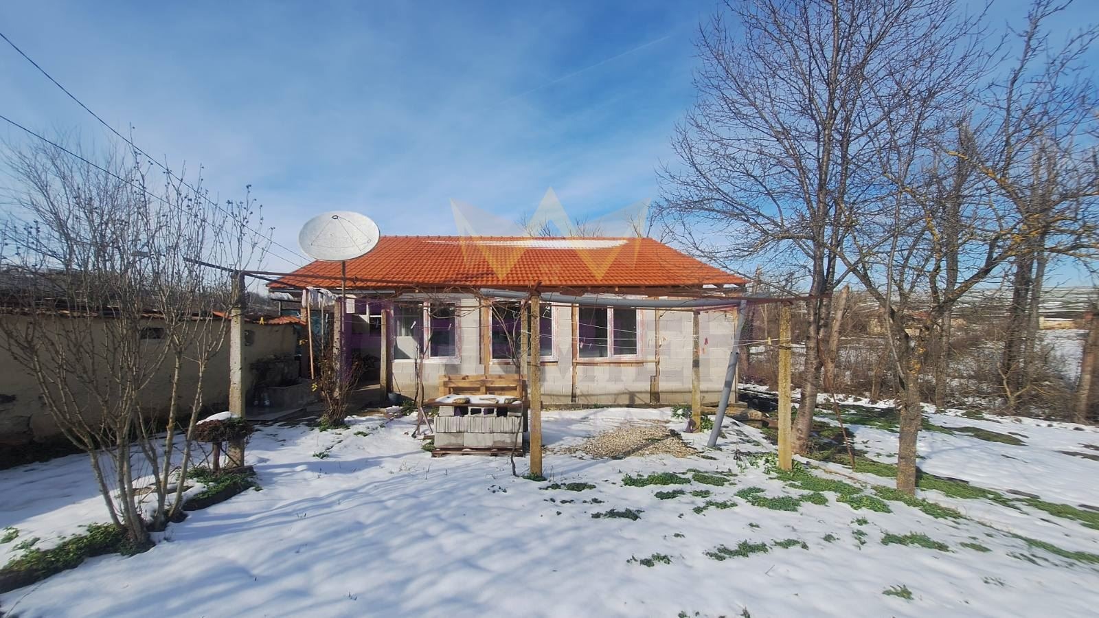 Продава КЪЩА, с. Снежина, област Варна