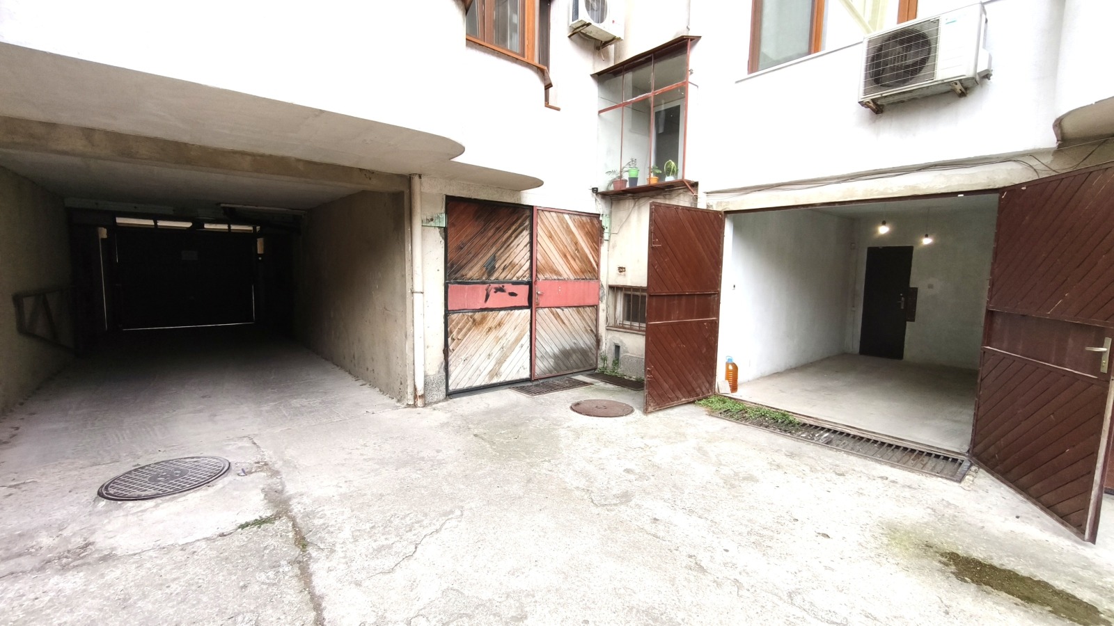 Продава ГАРАЖ, ПАРКОМЯСТО, гр. Варна, Трошево, снимка 2 - Гаражи и паркоместа - 51485084