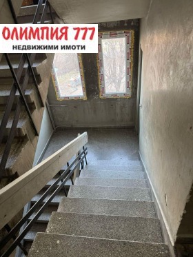 1 quarto Storgoziia, Pleven 10