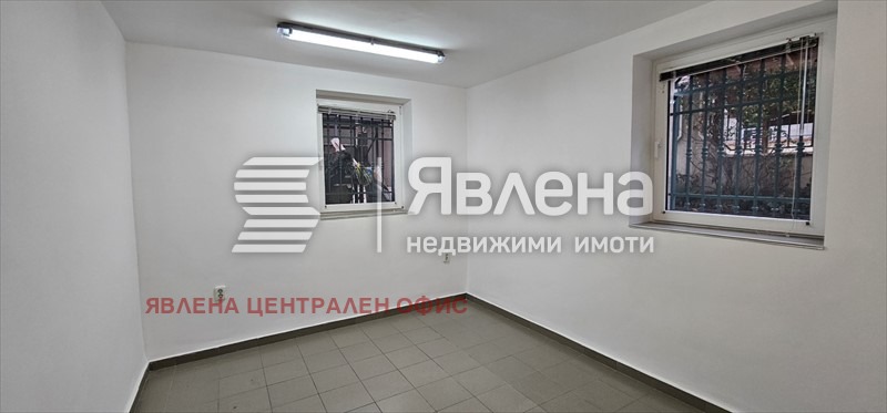 Продава 3-СТАЕН, гр. София, Оборище, снимка 2 - Апартаменти - 53687376