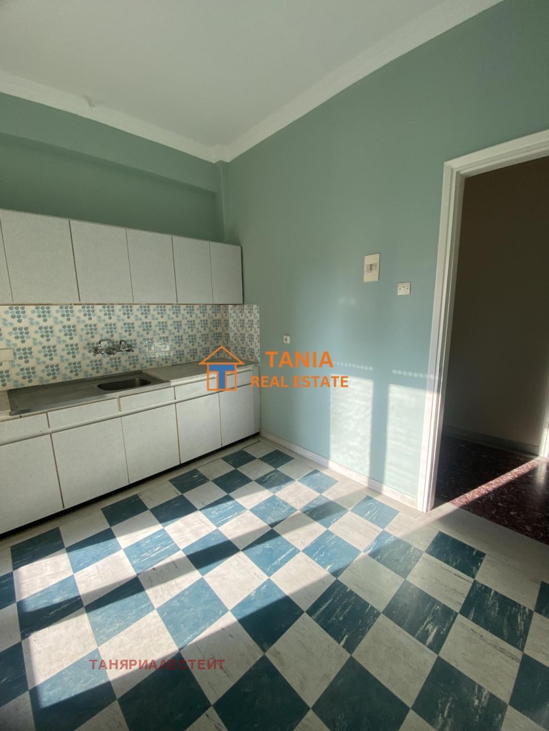 Продава 4-СТАЕН, Извън страната, област Извън страната, снимка 2 - Апартаменти - 51935421