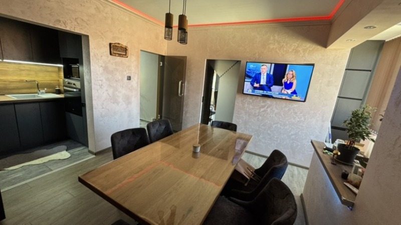 Продава  4-стаен град Плевен , Идеален център , 118 кв.м | 20533215 - изображение [16]