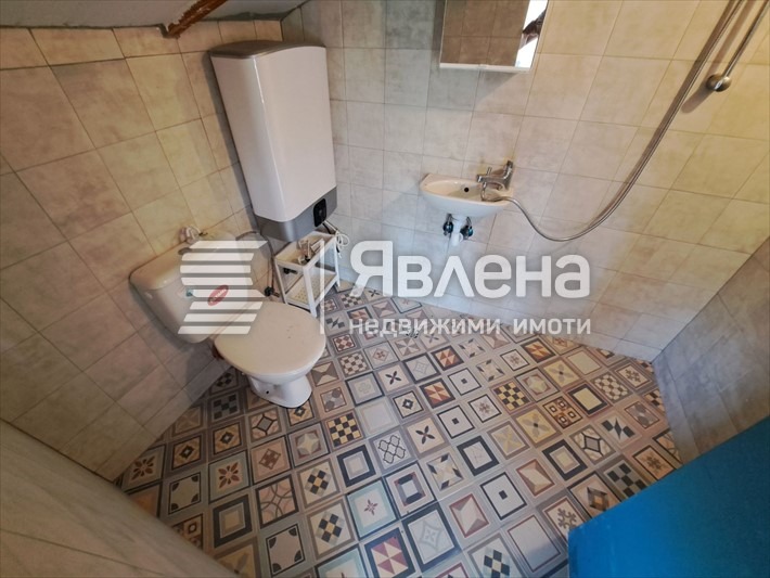 Продава КЪЩА, гр. Варна, м-т Добрева чешма, снимка 6 - Къщи - 56110004
