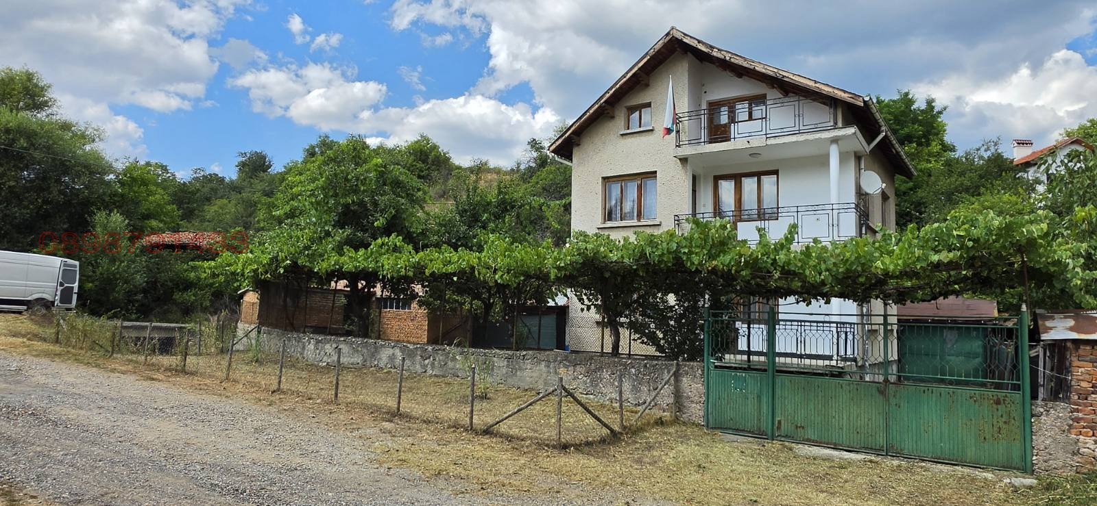 Продава КЪЩА, с. Голема Раковица, област София област