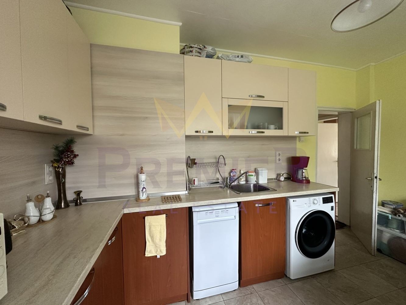 Продава 3-СТАЕН, гр. Плевен, 9-ти квартал, снимка 6 - Апартаменти - 54846731