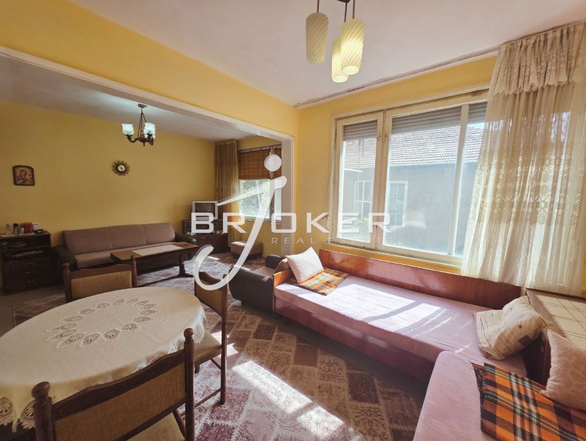 Продава 3-СТАЕН, гр. Кърджали, Център, снимка 2 - Апартаменти - 51847151