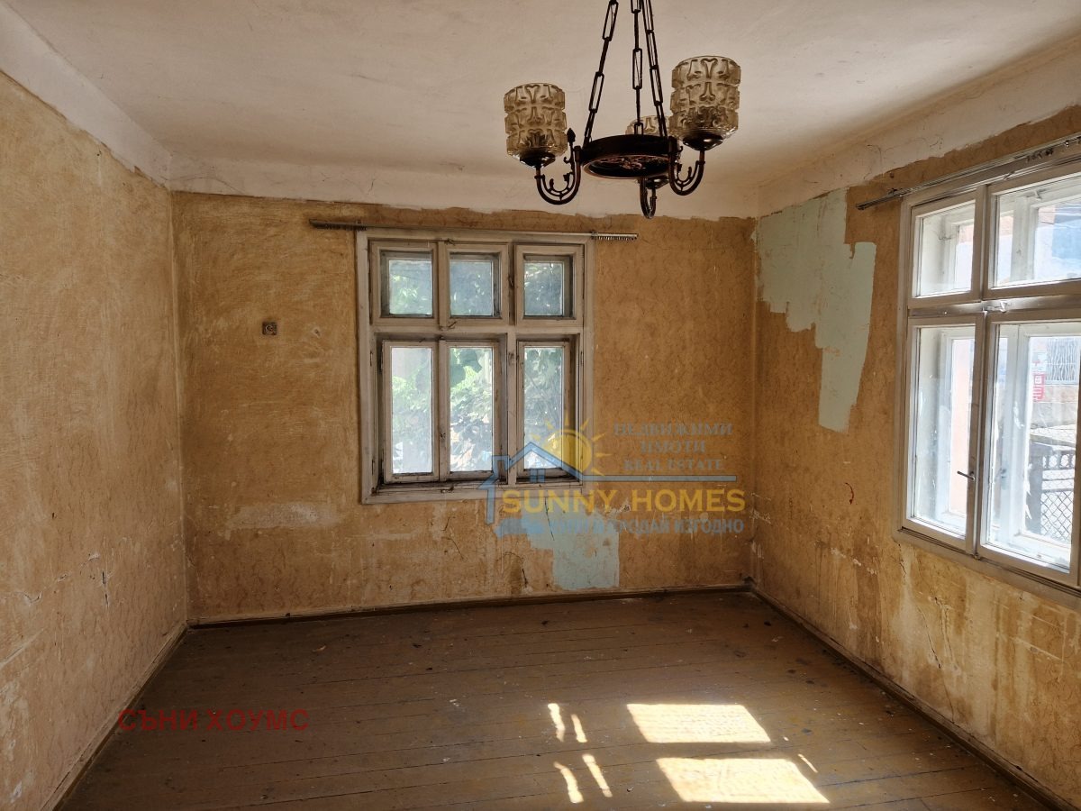 Продава ЕТАЖ ОТ КЪЩА, гр. Велико Търново, Център, снимка 7 - Етаж от къща - 55181774