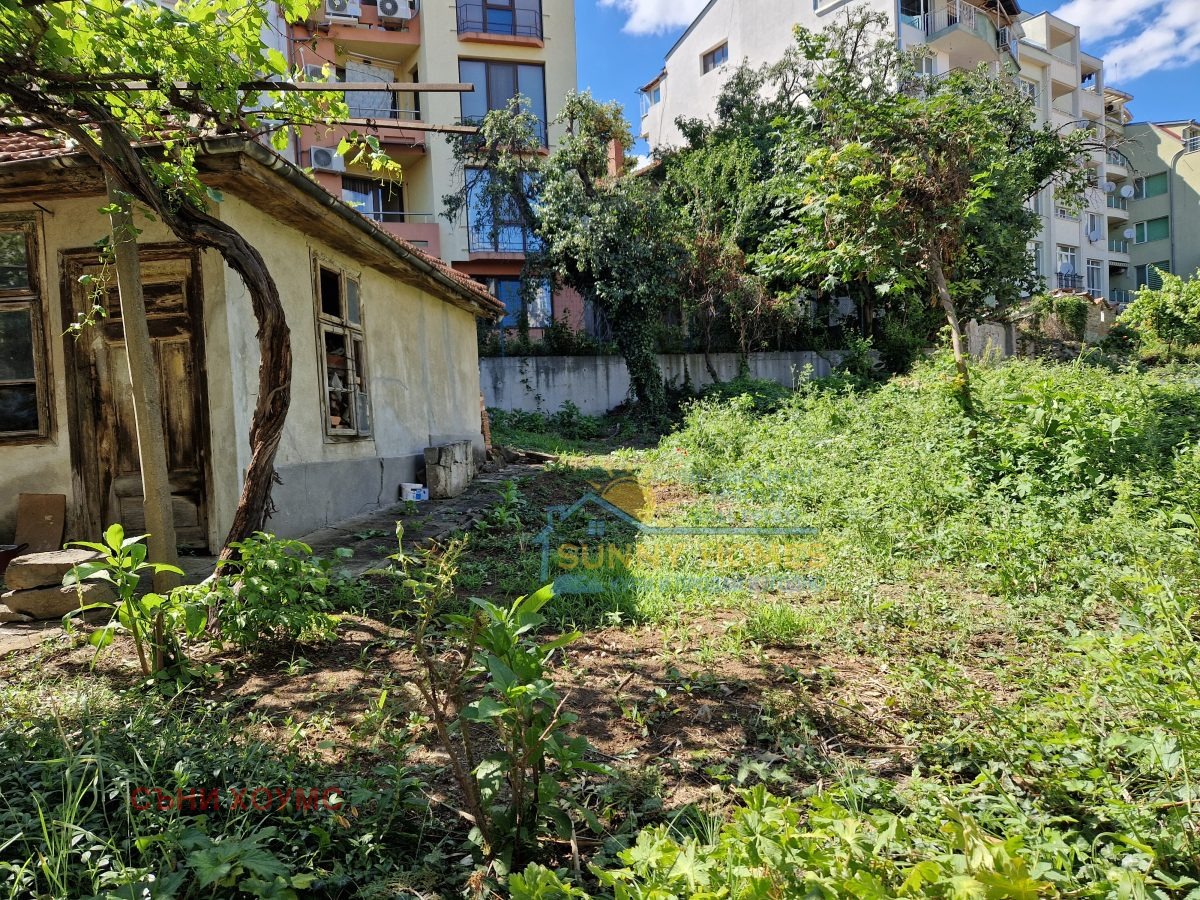 Продава ЕТАЖ ОТ КЪЩА, гр. Велико Търново, Център, снимка 4 - Етаж от къща - 55181774