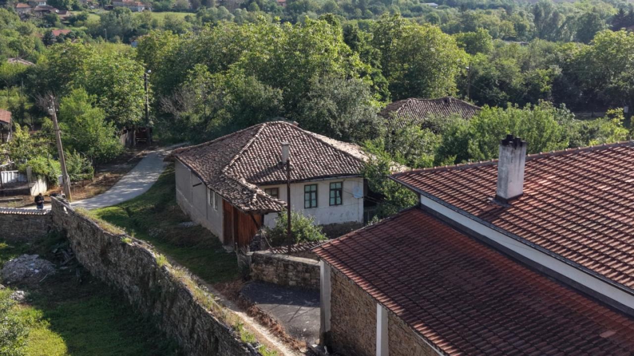 Продава КЪЩА, с. Пчелище, област Велико Търново