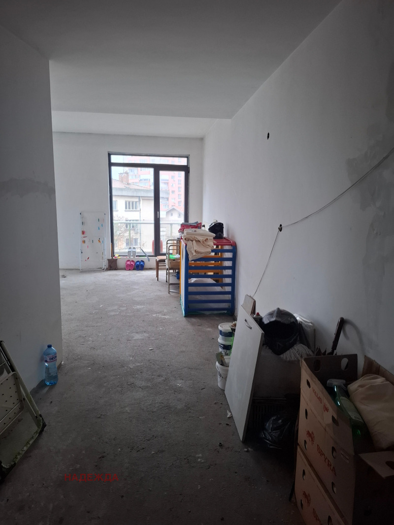 Продава 3-СТАЕН в град Плевен, Широк център - 133 кв.м / 185 000 € » 361 828.55 лв., НАДЕЖДА