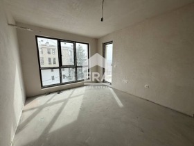 2 bedroom Briz, Varna 7