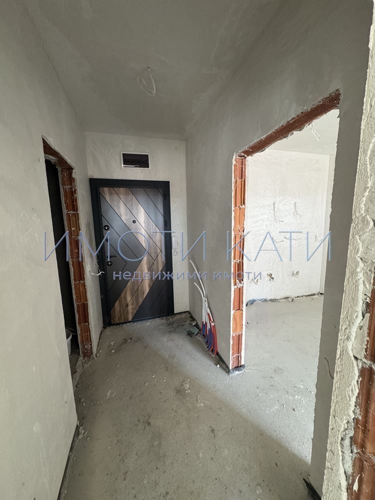 Продава 2-СТАЕН, гр. Перник, Изток, снимка 3 - Апартаменти - 54381871