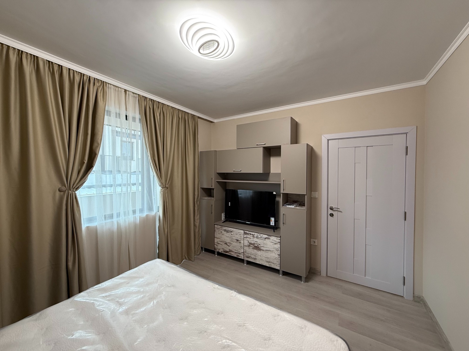 Продава 2-СТАЕН, гр. Търговище, Вароша, снимка 2 - Апартаменти - 48519564