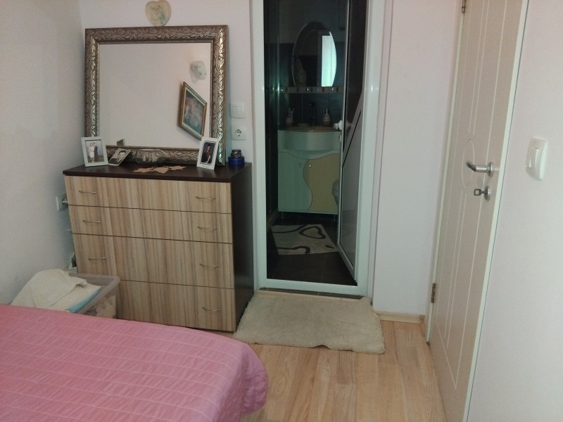 En venta  1 dormitorio Ruse , Yalta , 75 metros cuadrados | 95194799 - imagen [7]