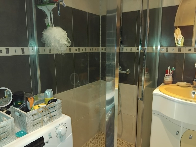 À vendre  1 chambre Rouse , Yalta , 75 m² | 95194799